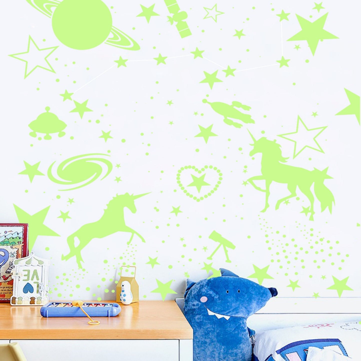 Glow in The Dark Unicorns and Stars for Ceiling Stickers